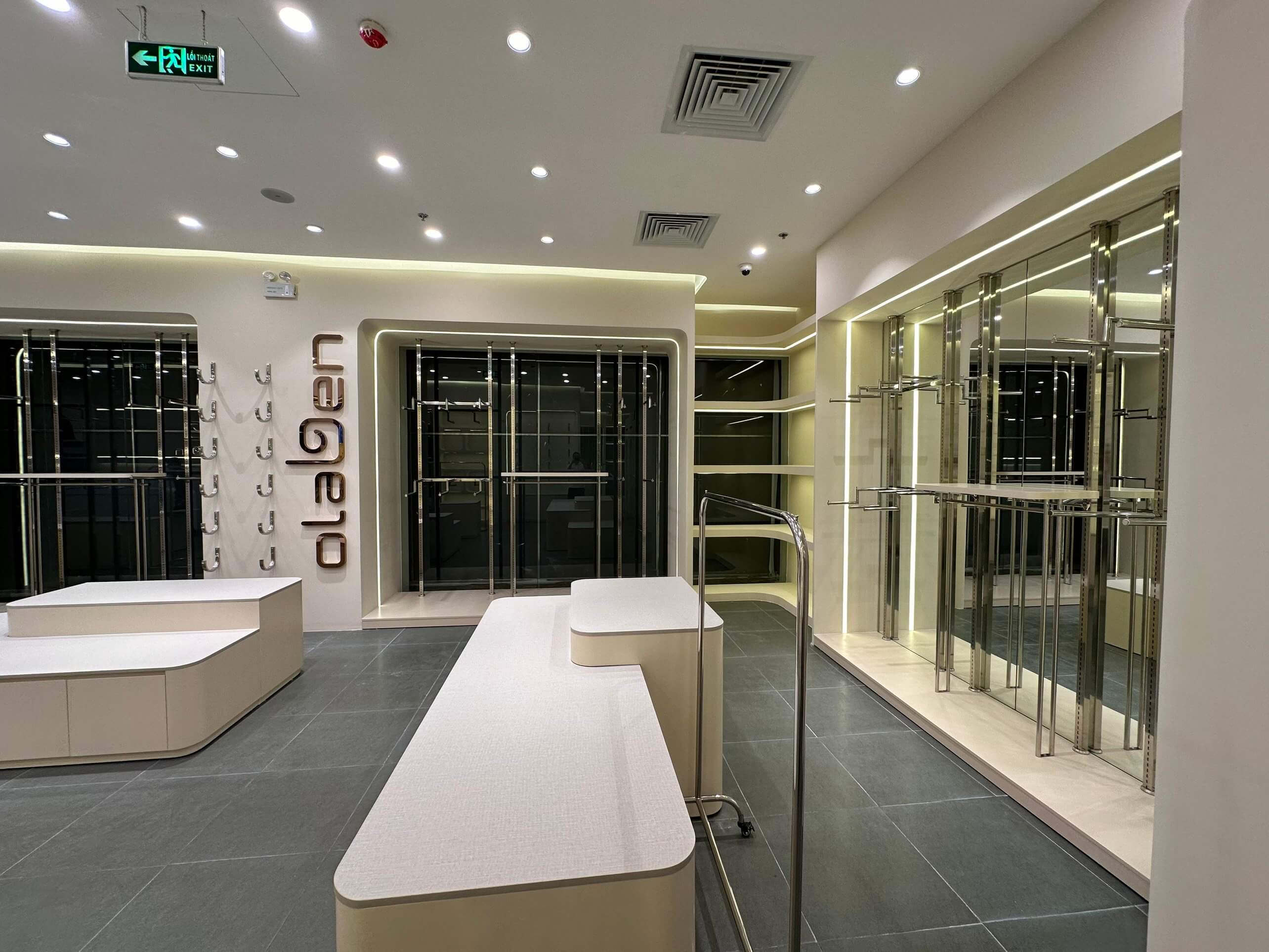 Thi Công Shop Thời Trang Nữ Olaben