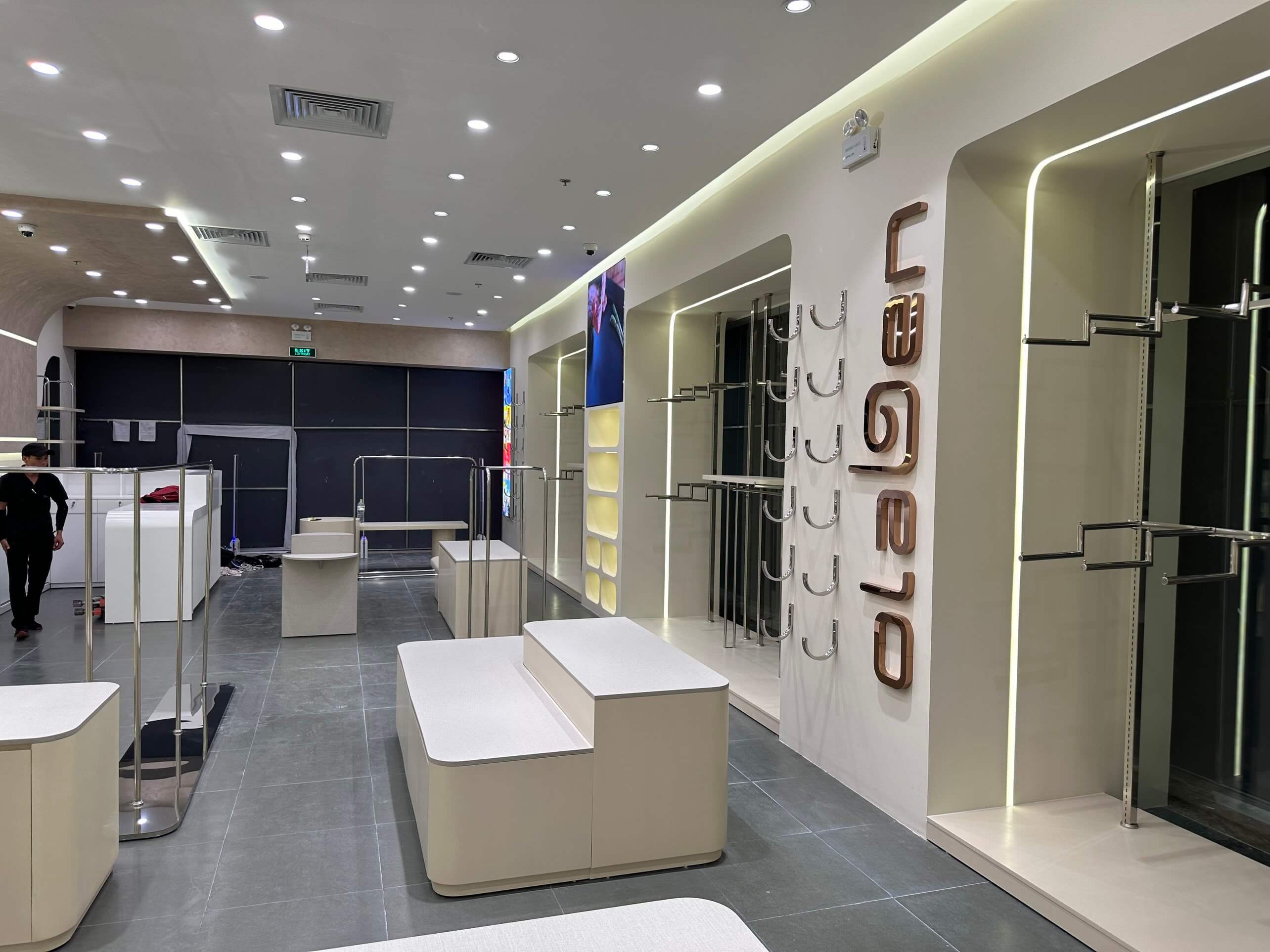 Thi Công Shop Thời Trang Nữ Olaben