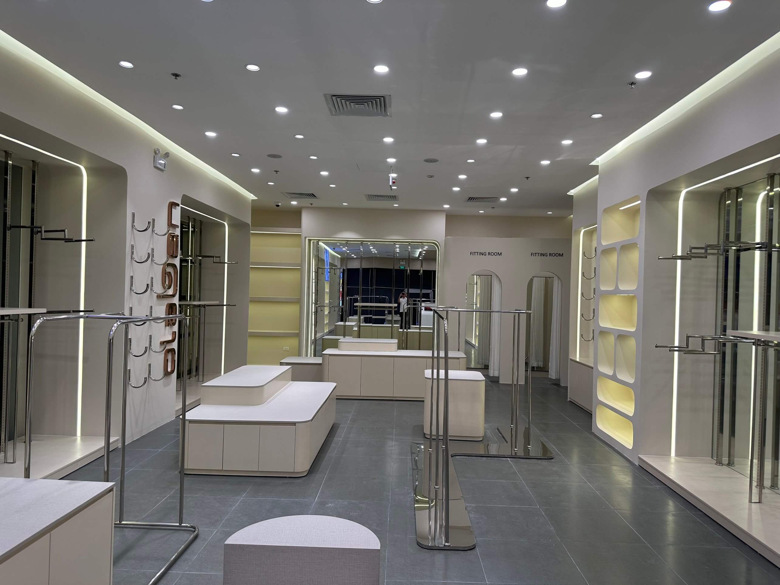 Thi Công Shop Thời Trang Nữ Olaben