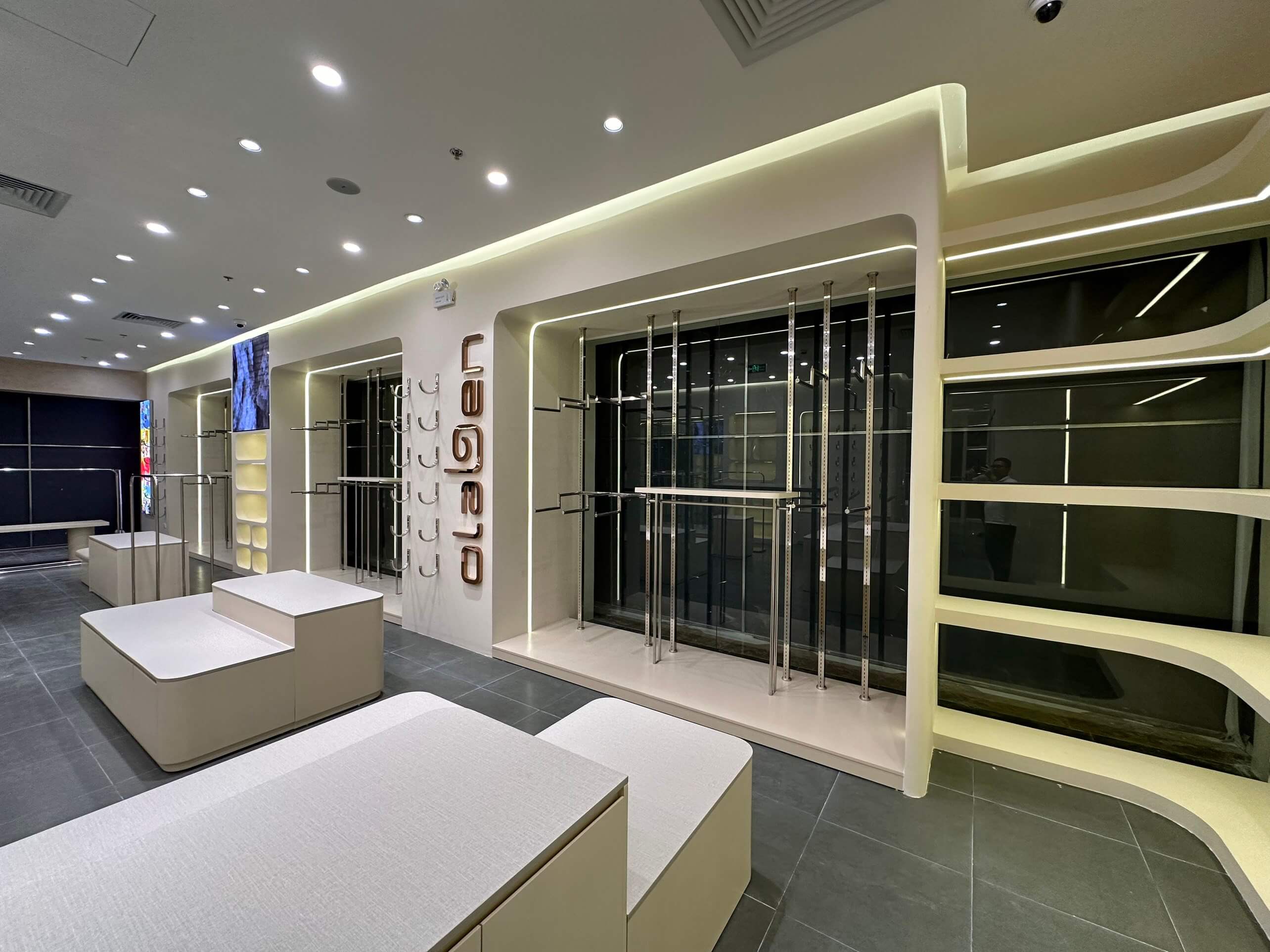 Thi Công Shop Thời Trang Nữ Olaben